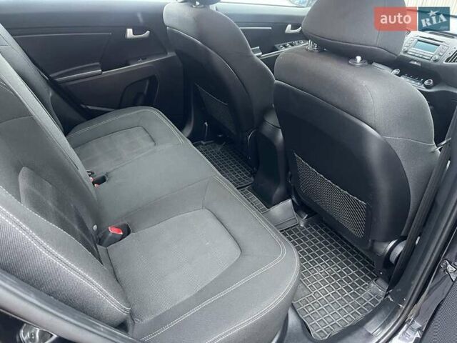 Чорний Кіа Sportage, об'ємом двигуна 1.69 л та пробігом 99 тис. км за 13600 $, фото 17 на Automoto.ua