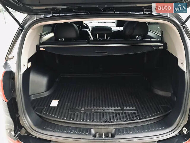 Черный Киа Sportage, объемом двигателя 2 л и пробегом 161 тыс. км за 12700 $, фото 7 на Automoto.ua