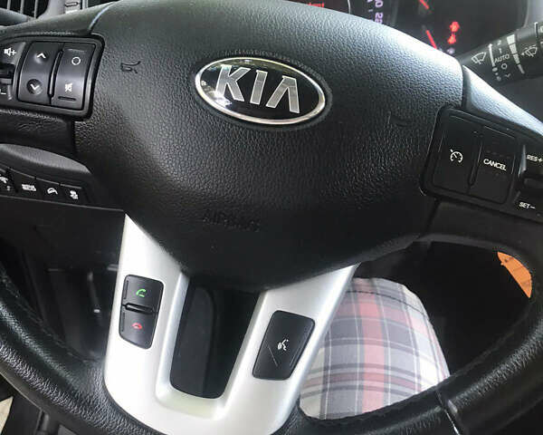 Чорний Кіа Sportage, об'ємом двигуна 0 л та пробігом 243 тис. км за 14700 $, фото 11 на Automoto.ua