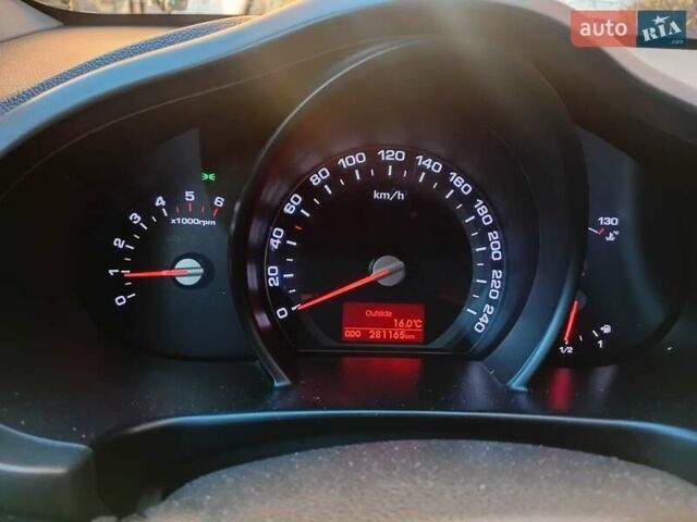 Чорний Кіа Sportage, об'ємом двигуна 1.69 л та пробігом 281 тис. км за 10700 $, фото 4 на Automoto.ua