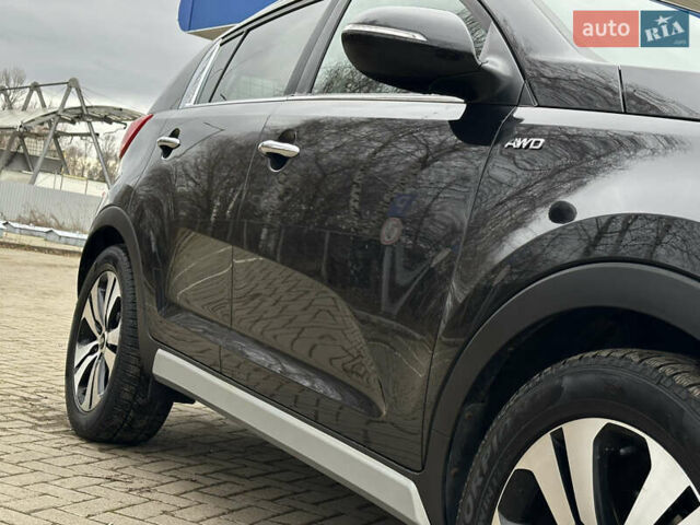 Чорний Кіа Sportage, об'ємом двигуна 2 л та пробігом 225 тис. км за 14500 $, фото 8 на Automoto.ua