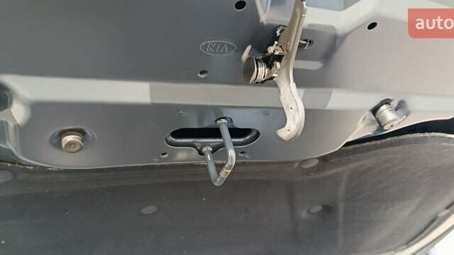 Черный Киа Sportage, объемом двигателя 1.7 л и пробегом 130 тыс. км за 13600 $, фото 30 на Automoto.ua