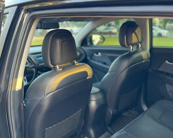 Черный Киа Sportage, объемом двигателя 1.7 л и пробегом 1 тыс. км за 13600 $, фото 11 на Automoto.ua