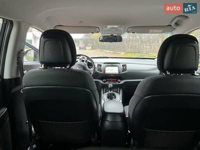Черный Киа Sportage, объемом двигателя 1.6 л и пробегом 185 тыс. км за 11900 $, фото 17 на Automoto.ua