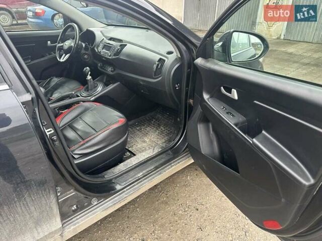 Черный Киа Sportage, объемом двигателя 1.69 л и пробегом 253 тыс. км за 10000 $, фото 3 на Automoto.ua