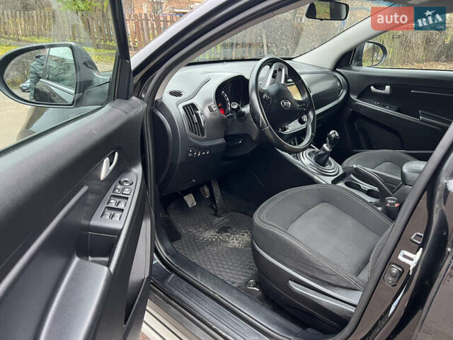 Черный Киа Sportage, объемом двигателя 1.6 л и пробегом 185 тыс. км за 11900 $, фото 15 на Automoto.ua