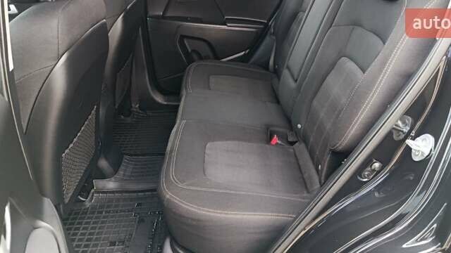 Черный Киа Sportage, объемом двигателя 1.7 л и пробегом 130 тыс. км за 13600 $, фото 24 на Automoto.ua