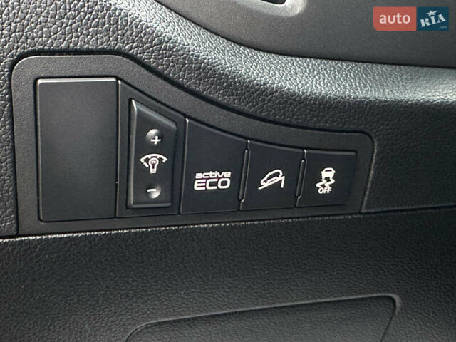 Чорний Кіа Sportage, об'ємом двигуна 2 л та пробігом 225 тис. км за 14500 $, фото 30 на Automoto.ua