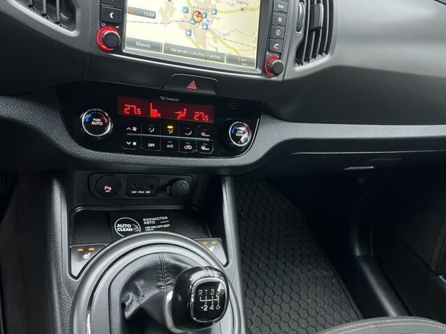 Черный Киа Sportage, объемом двигателя 1.6 л и пробегом 185 тыс. км за 11700 $, фото 18 на Automoto.ua