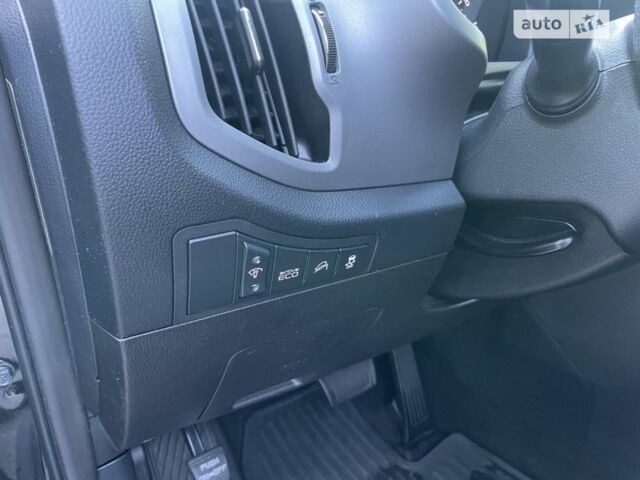 Черный Киа Sportage, объемом двигателя 2.4 л и пробегом 110 тыс. км за 12750 $, фото 4 на Automoto.ua