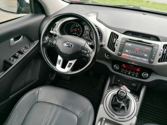 Черный Киа Sportage, объемом двигателя 2 л и пробегом 137 тыс. км за 8500 $, фото 10 на Automoto.ua