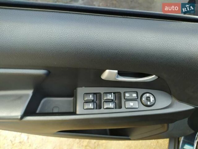 Черный Киа Sportage, объемом двигателя 1.69 л и пробегом 213 тыс. км за 13350 $, фото 27 на Automoto.ua