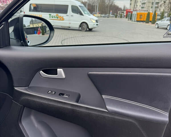 Черный Киа Sportage, объемом двигателя 2 л и пробегом 187 тыс. км за 17499 $, фото 33 на Automoto.ua