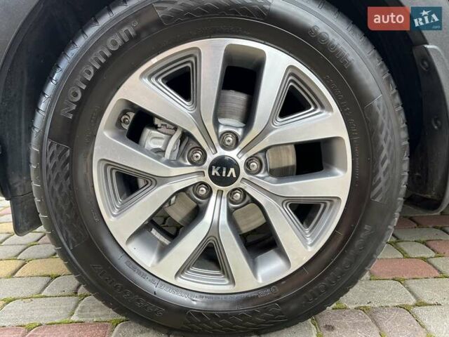 Чорний Кіа Sportage, об'ємом двигуна 0 л та пробігом 197 тис. км за 14950 $, фото 109 на Automoto.ua