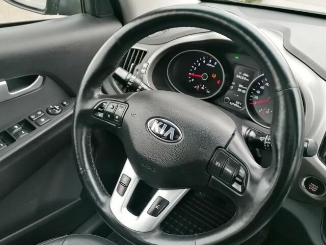 Чорний Кіа Sportage, об'ємом двигуна 2 л та пробігом 137 тис. км за 8500 $, фото 12 на Automoto.ua