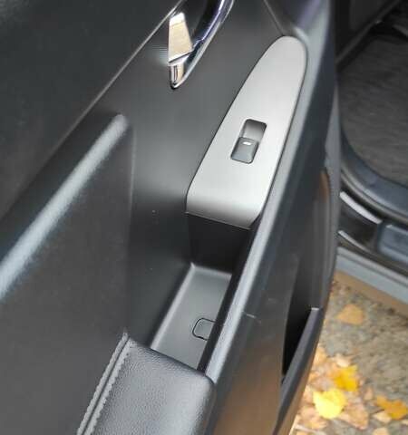 Черный Киа Sportage, объемом двигателя 2 л и пробегом 159 тыс. км за 15600 $, фото 15 на Automoto.ua