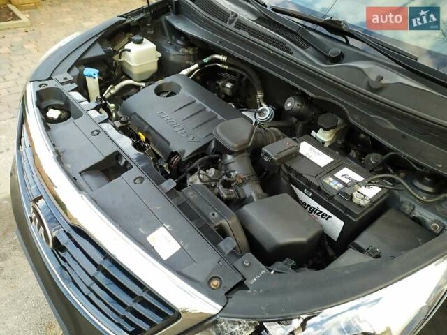 Черный Киа Sportage, объемом двигателя 1.69 л и пробегом 213 тыс. км за 13350 $, фото 40 на Automoto.ua