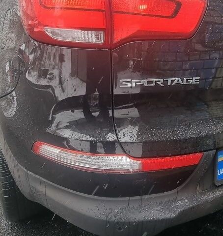 Черный Киа Sportage, объемом двигателя 2 л и пробегом 188 тыс. км за 14000 $, фото 5 на Automoto.ua