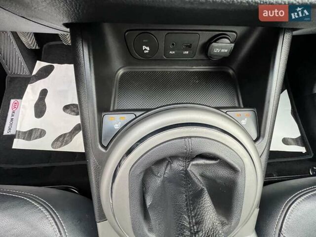 Чорний Кіа Sportage, об'ємом двигуна 0 л та пробігом 197 тис. км за 14950 $, фото 86 на Automoto.ua