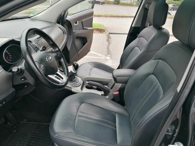 Черный Киа Sportage, объемом двигателя 2 л и пробегом 137 тыс. км за 8500 $, фото 12 на Automoto.ua