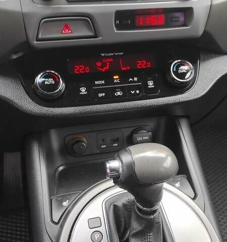 Черный Киа Sportage, объемом двигателя 2 л и пробегом 159 тыс. км за 15600 $, фото 23 на Automoto.ua