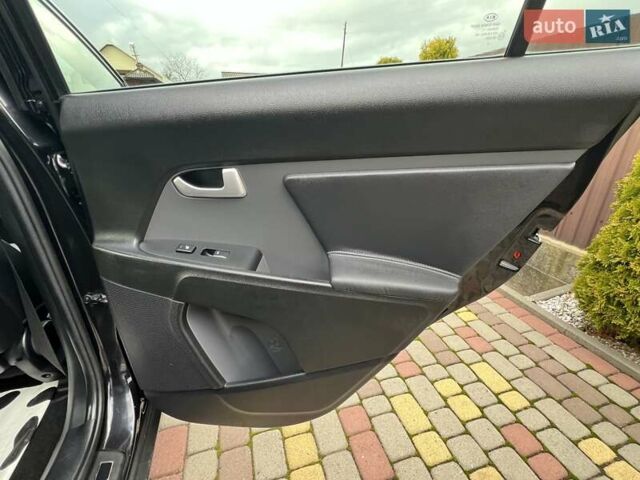 Чорний Кіа Sportage, об'ємом двигуна 0 л та пробігом 197 тис. км за 14950 $, фото 101 на Automoto.ua