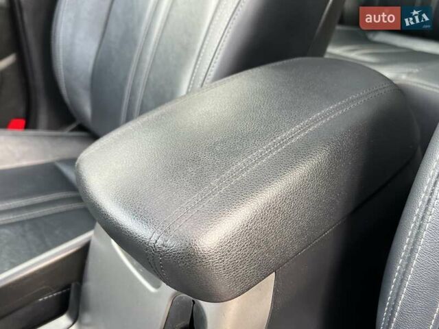Чорний Кіа Sportage, об'ємом двигуна 0 л та пробігом 197 тис. км за 14950 $, фото 82 на Automoto.ua