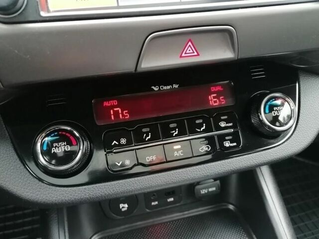 Чорний Кіа Sportage, об'ємом двигуна 2 л та пробігом 137 тис. км за 8500 $, фото 17 на Automoto.ua