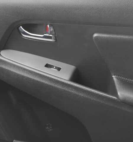 Черный Киа Sportage, объемом двигателя 2 л и пробегом 159 тыс. км за 15600 $, фото 27 на Automoto.ua