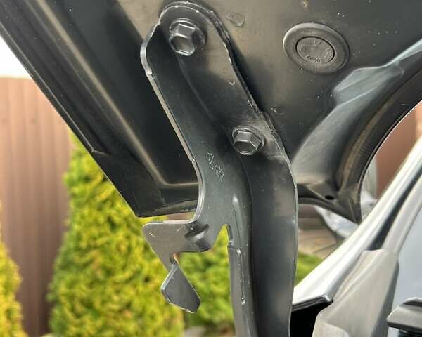 Чорний Кіа Sportage, об'ємом двигуна 0 л та пробігом 197 тис. км за 14950 $, фото 114 на Automoto.ua