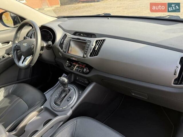 Чорний Кіа Sportage, об'ємом двигуна 2 л та пробігом 147 тис. км за 16900 $, фото 40 на Automoto.ua