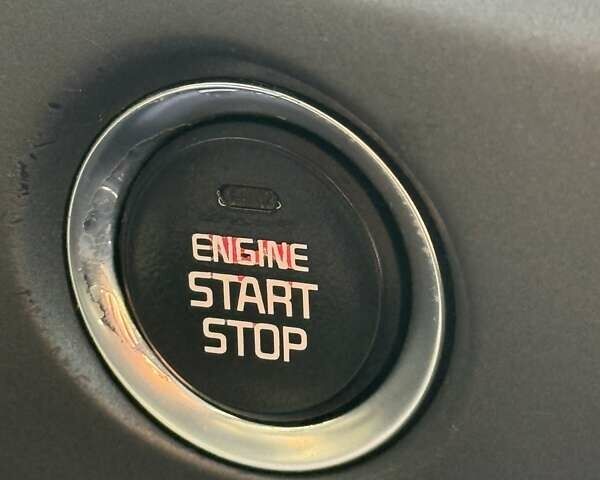 Чорний Кіа Sportage, об'ємом двигуна 2 л та пробігом 147 тис. км за 16900 $, фото 27 на Automoto.ua