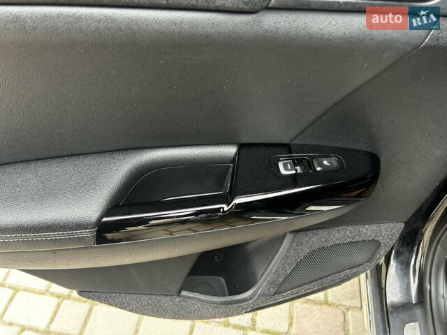 Чорний Кіа Sportage, об'ємом двигуна 2 л та пробігом 176 тис. км за 17600 $, фото 12 на Automoto.ua