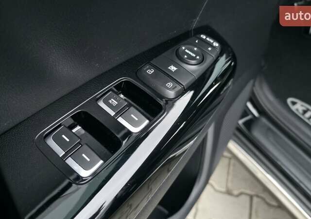 Черный Киа Sportage, объемом двигателя 2 л и пробегом 197 тыс. км за 18400 $, фото 73 на Automoto.ua