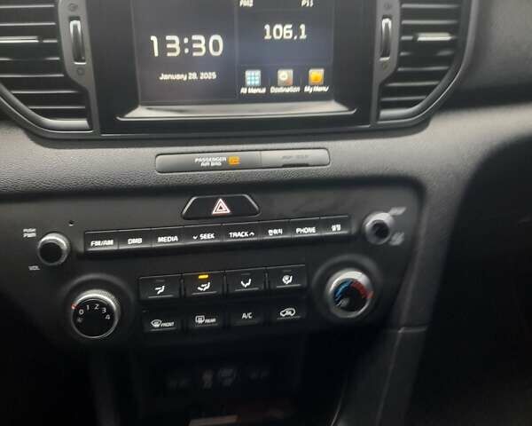 Черный Киа Sportage, объемом двигателя 2 л и пробегом 158 тыс. км за 16200 $, фото 9 на Automoto.ua