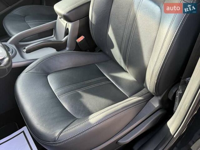 Чорний Кіа Sportage, об'ємом двигуна 2 л та пробігом 147 тис. км за 16900 $, фото 47 на Automoto.ua