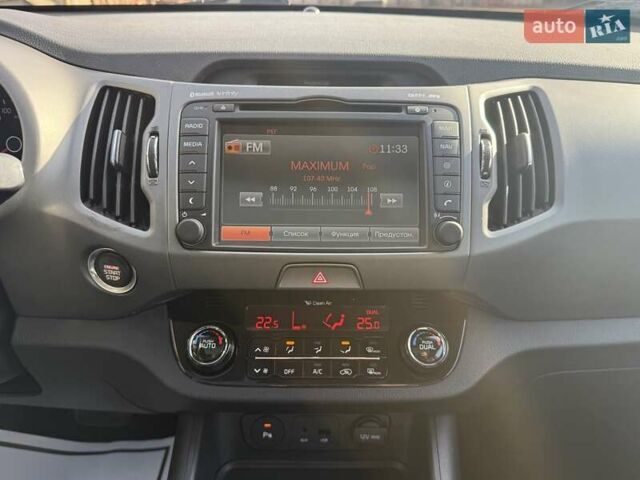 Чорний Кіа Sportage, об'ємом двигуна 2 л та пробігом 147 тис. км за 16900 $, фото 24 на Automoto.ua