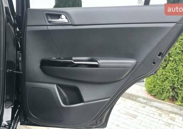 Черный Киа Sportage, объемом двигателя 2 л и пробегом 197 тыс. км за 18400 $, фото 70 на Automoto.ua