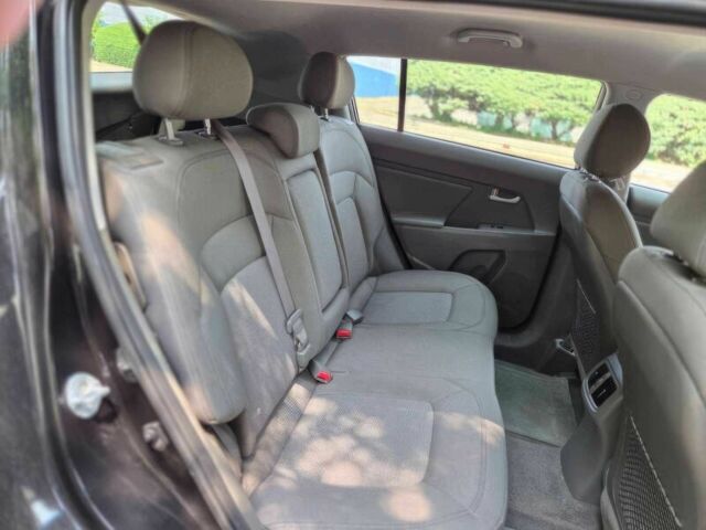 Чорний Кіа Sportage, об'ємом двигуна 2.4 л та пробігом 77 тис. км за 9700 $, фото 9 на Automoto.ua