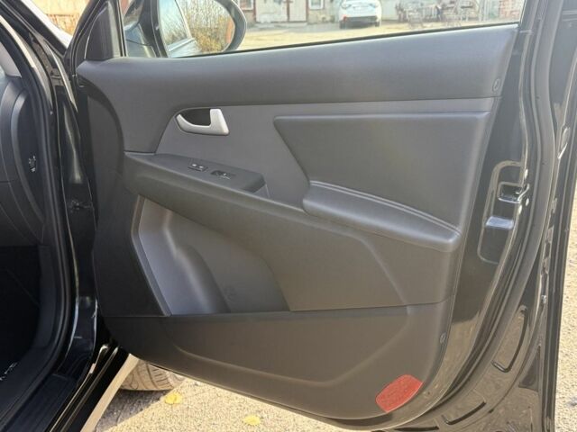 Черный Киа Sportage, объемом двигателя 2 л и пробегом 147 тыс. км за 16900 $, фото 23 на Automoto.ua