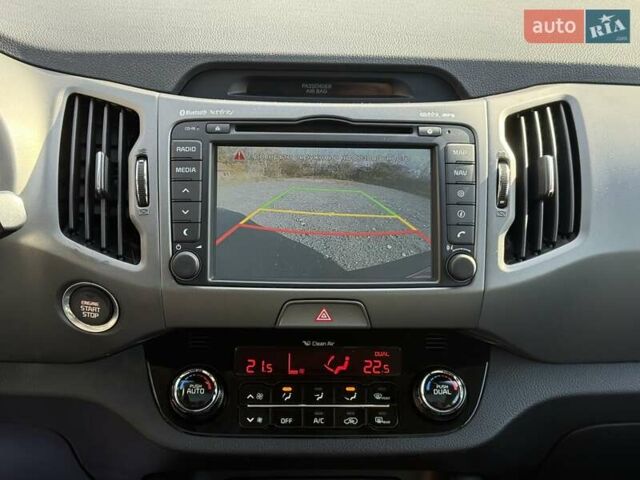 Чорний Кіа Sportage, об'ємом двигуна 2 л та пробігом 147 тис. км за 16900 $, фото 17 на Automoto.ua