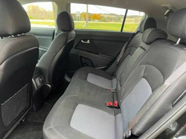 Чорний Кіа Sportage, об'ємом двигуна 2.4 л та пробігом 129 тис. км за 7500 $, фото 12 на Automoto.ua