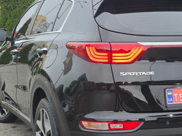 Черный Киа Sportage, объемом двигателя 2 л и пробегом 197 тыс. км за 18400 $, фото 4 на Automoto.ua