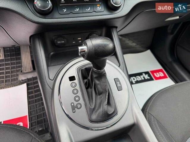 Черный Киа Sportage, объемом двигателя 2.4 л и пробегом 117 тыс. км за 12690 $, фото 23 на Automoto.ua