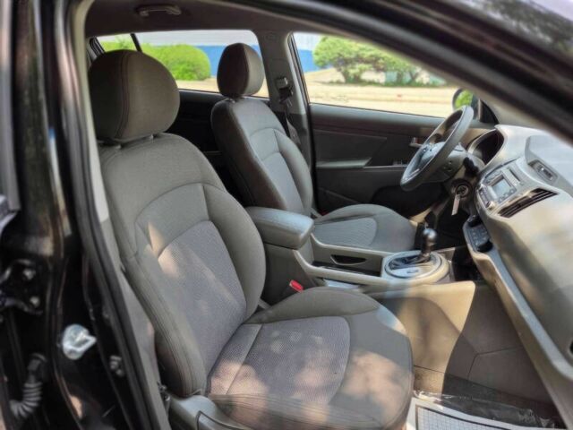 Чорний Кіа Sportage, об'ємом двигуна 2.4 л та пробігом 77 тис. км за 9700 $, фото 8 на Automoto.ua