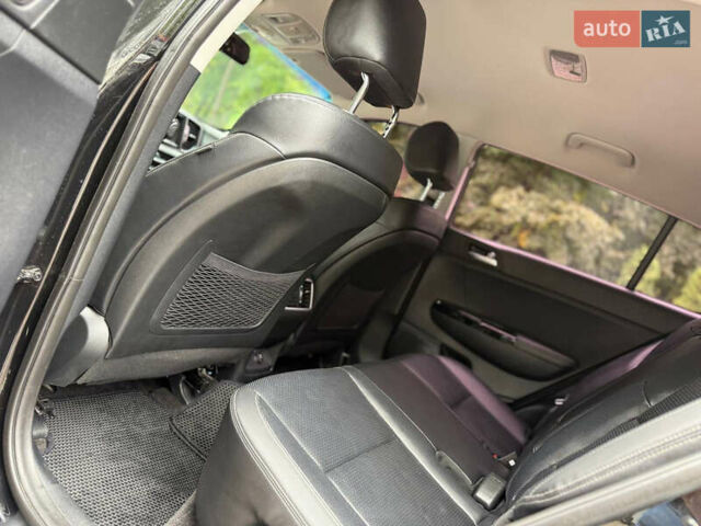 Черный Киа Sportage, объемом двигателя 2 л и пробегом 194 тыс. км за 17700 $, фото 30 на Automoto.ua