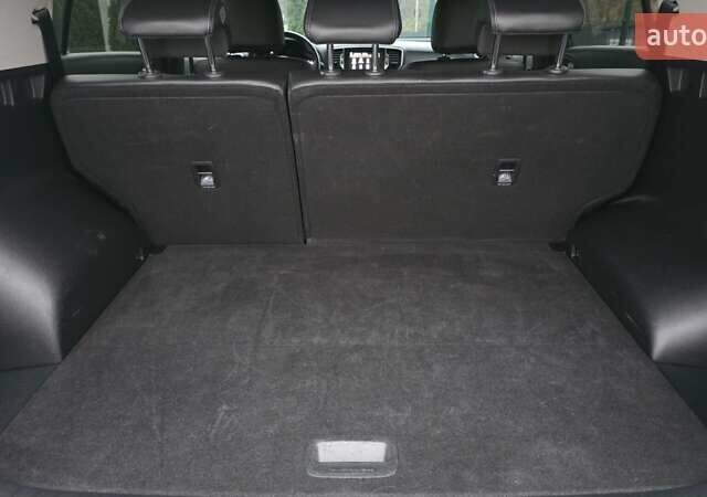 Черный Киа Sportage, объемом двигателя 2 л и пробегом 197 тыс. км за 18400 $, фото 77 на Automoto.ua