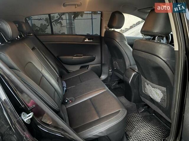 Черный Киа Sportage, объемом двигателя 2 л и пробегом 202 тыс. км за 18500 $, фото 4 на Automoto.ua
