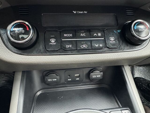 Черный Киа Sportage, объемом двигателя 2.4 л и пробегом 180 тыс. км за 309 $, фото 11 на Automoto.ua