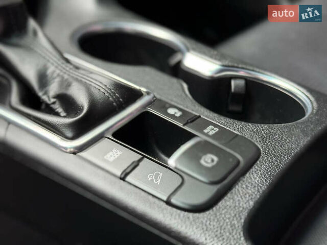 Черный Киа Sportage, объемом двигателя 2 л и пробегом 194 тыс. км за 17700 $, фото 26 на Automoto.ua